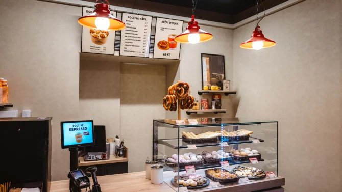 Jihlavanka otevřela v Praze svoji první coffee-to-go kavárnu