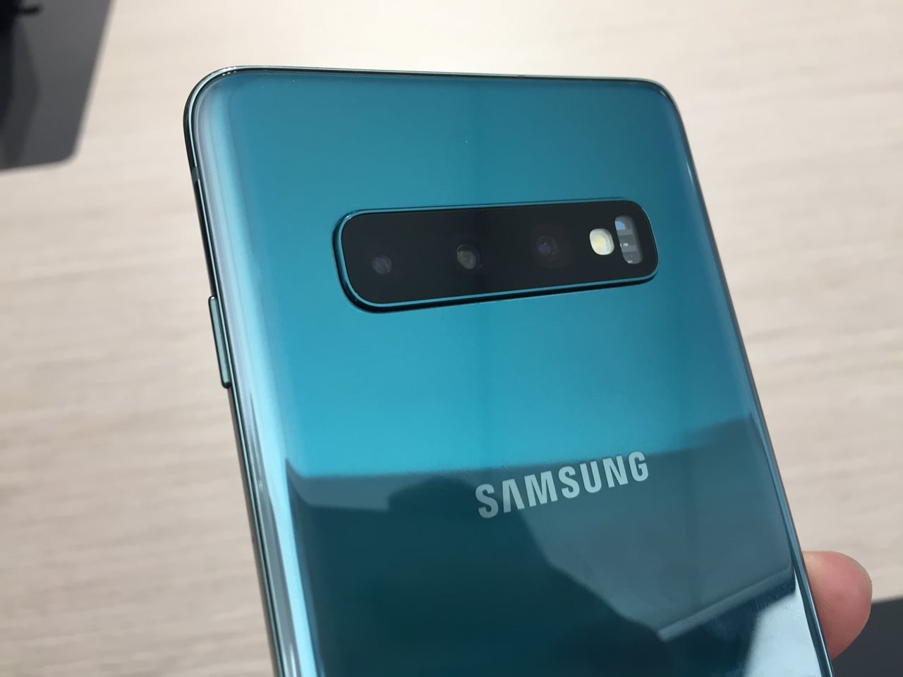 MWC 2019: ohebné telefony Huawei a Samsung či HoloLens 2