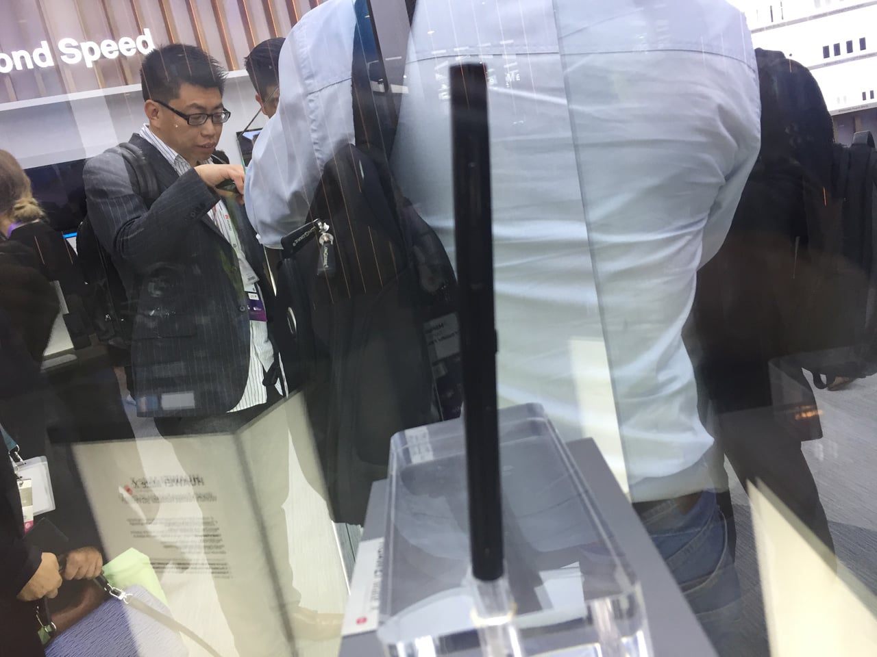 MWC 2019: ohebné telefony Huawei a Samsung či HoloLens 2