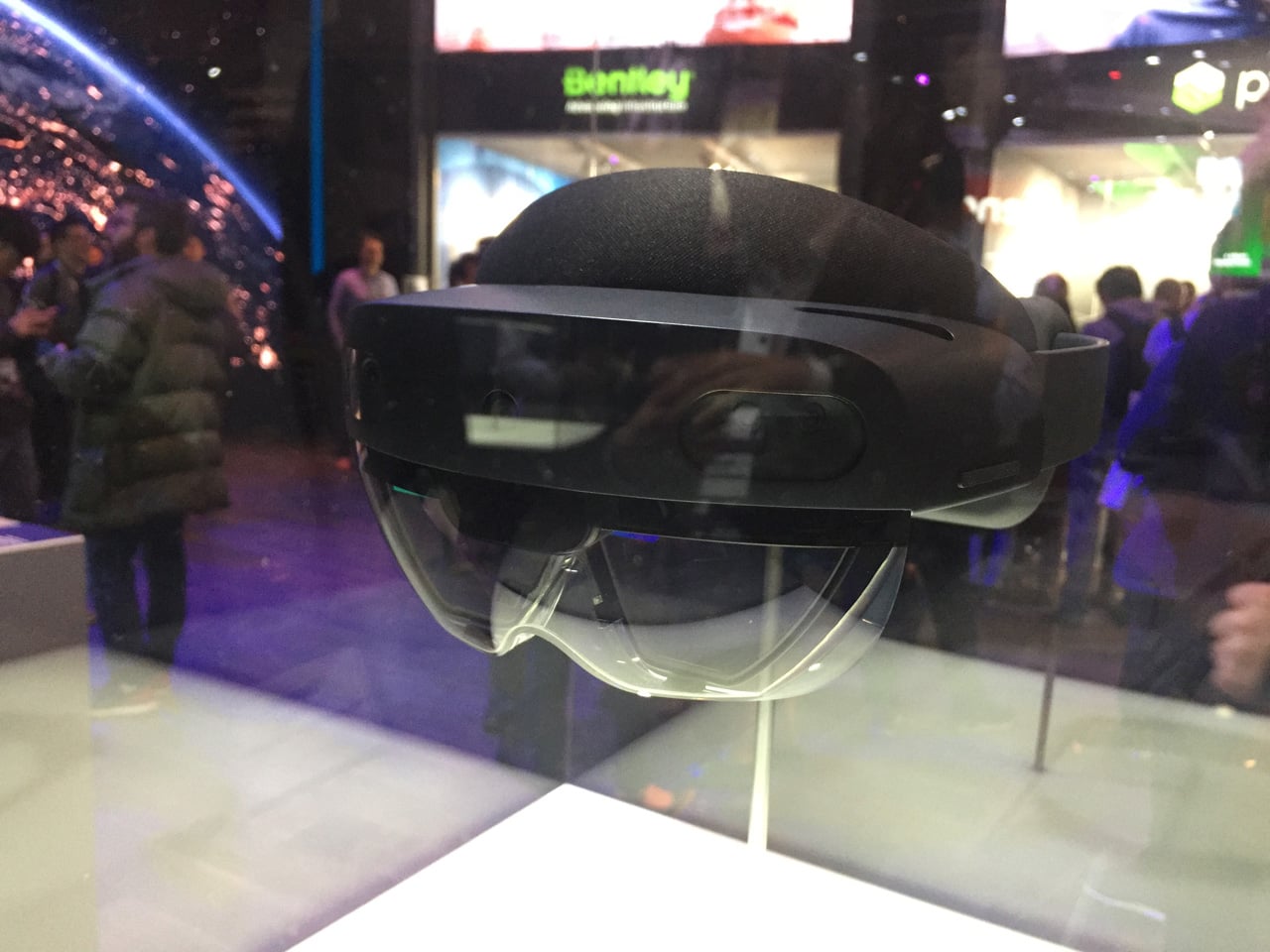 MWC 2019: ohebné telefony Huawei a Samsung či HoloLens 2