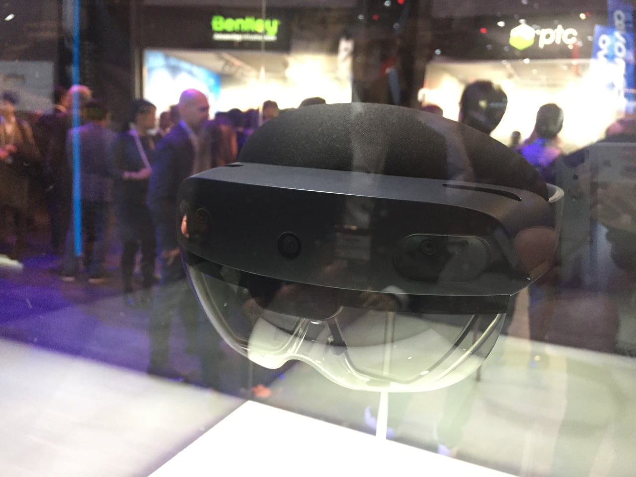 MWC 2019: ohebné telefony Huawei a Samsung či HoloLens 2