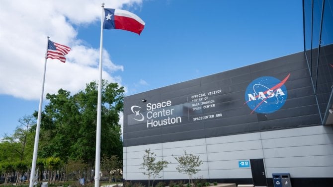 NASA čekají změny. Trump plánuje významné škrty na vědeckých misích, Muskova kámoše Isaacmana už v čele agentury nechce