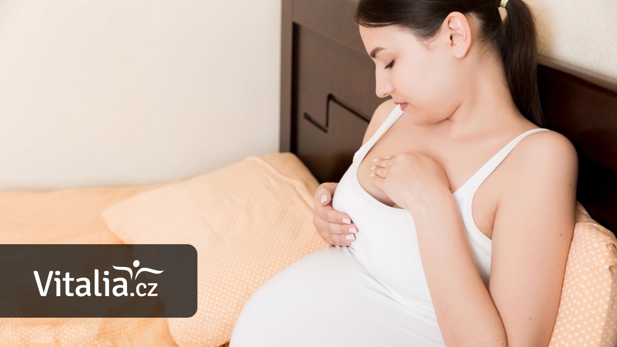 Nic to není, říká část lékařů o bulce v prsu během těhotenství, při kojení či IVF. Jenže to může být rakovina