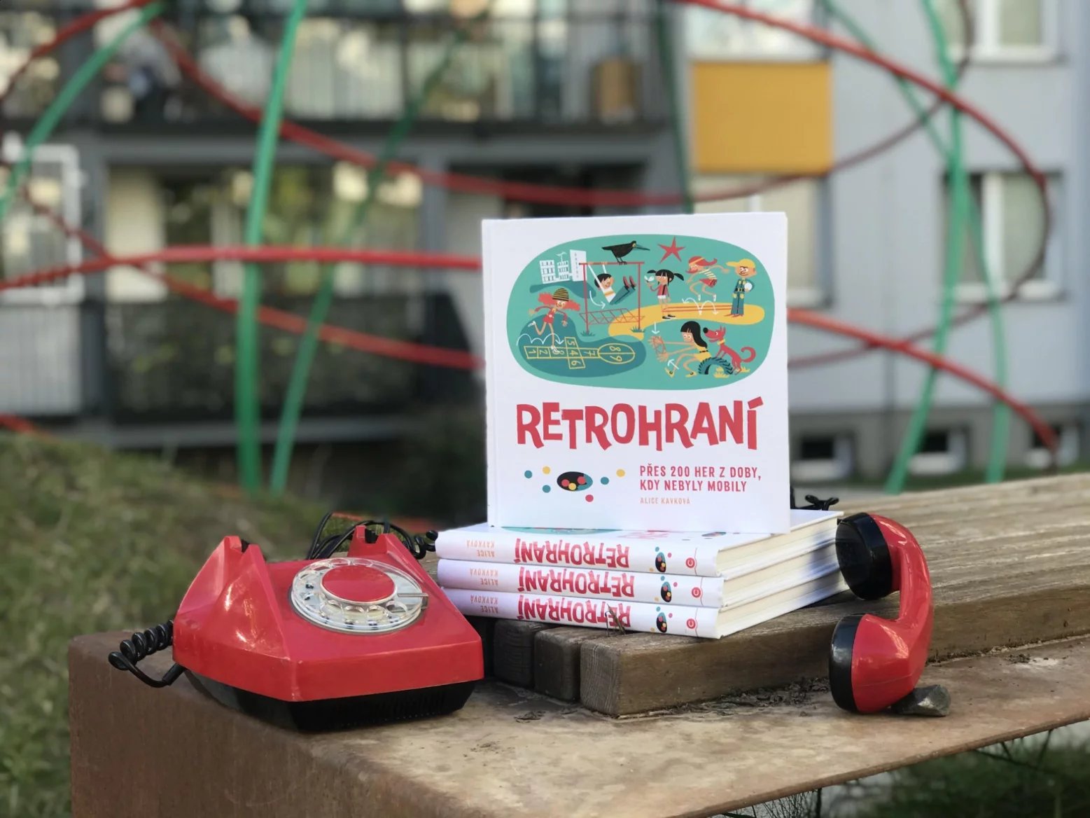 Kniha Retrohraní od Alice Kavkové