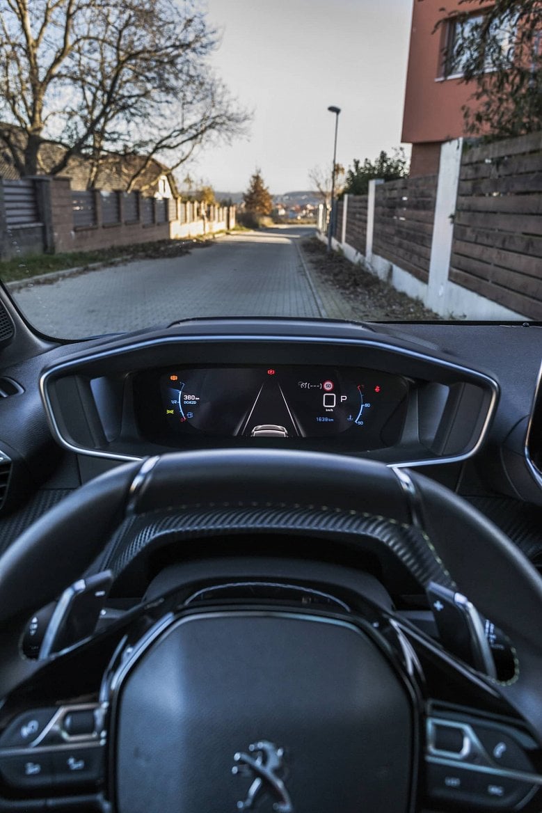 2020-01-Peugeot208065.jpg