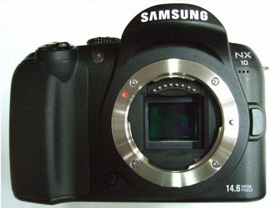 Samsung NX10