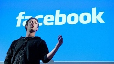 Náhledový obrázek - Kontrolujte více obsah internetu, vyzval vlády Zuckerberg