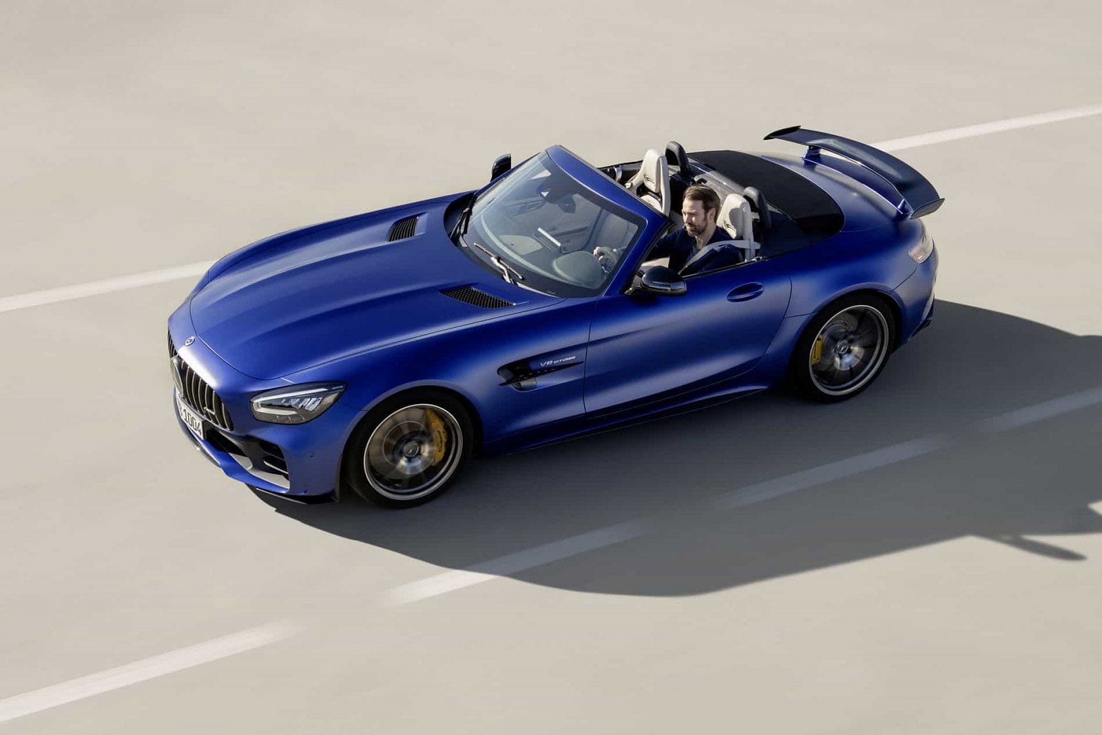 2019-03-Mercedes-AMG-GT-R-Roadster_01.jpg