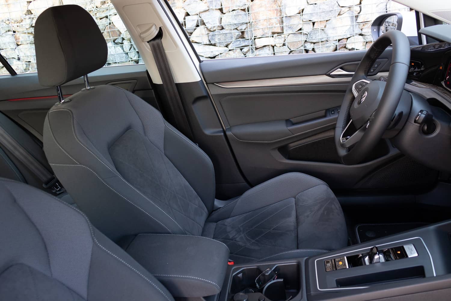 2020-04-Volkswagen-Golf-1.5-eTSI-2020-45.jpg