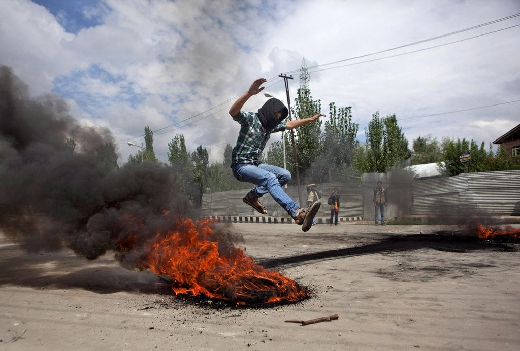 2012-04-islc3a1mskc3bdm-svc49btem-cloumajc3ad-kvc5afli-filmu-pro