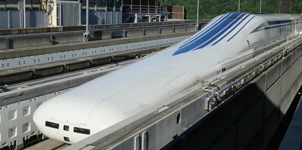 2011-01-vlaky-maglev-archiv-3.jpg