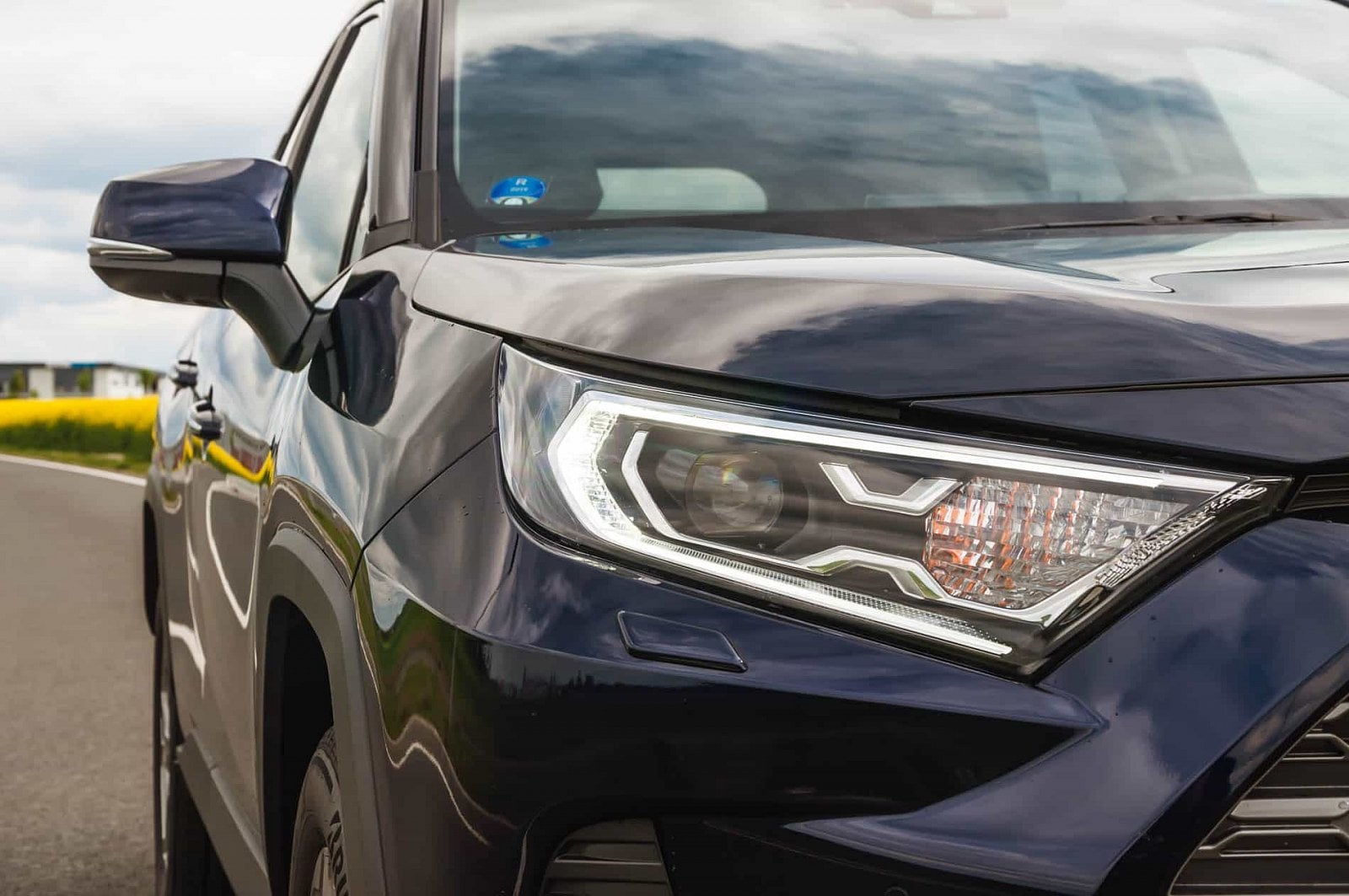 2019-07-Toyota-RAV4-10-of-33.jpg