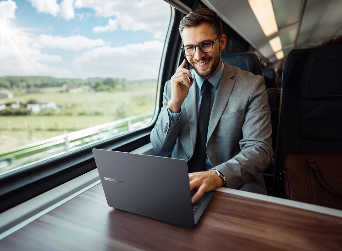 ExpertBook B5_B5605CVA_B5605CCA_Product photo