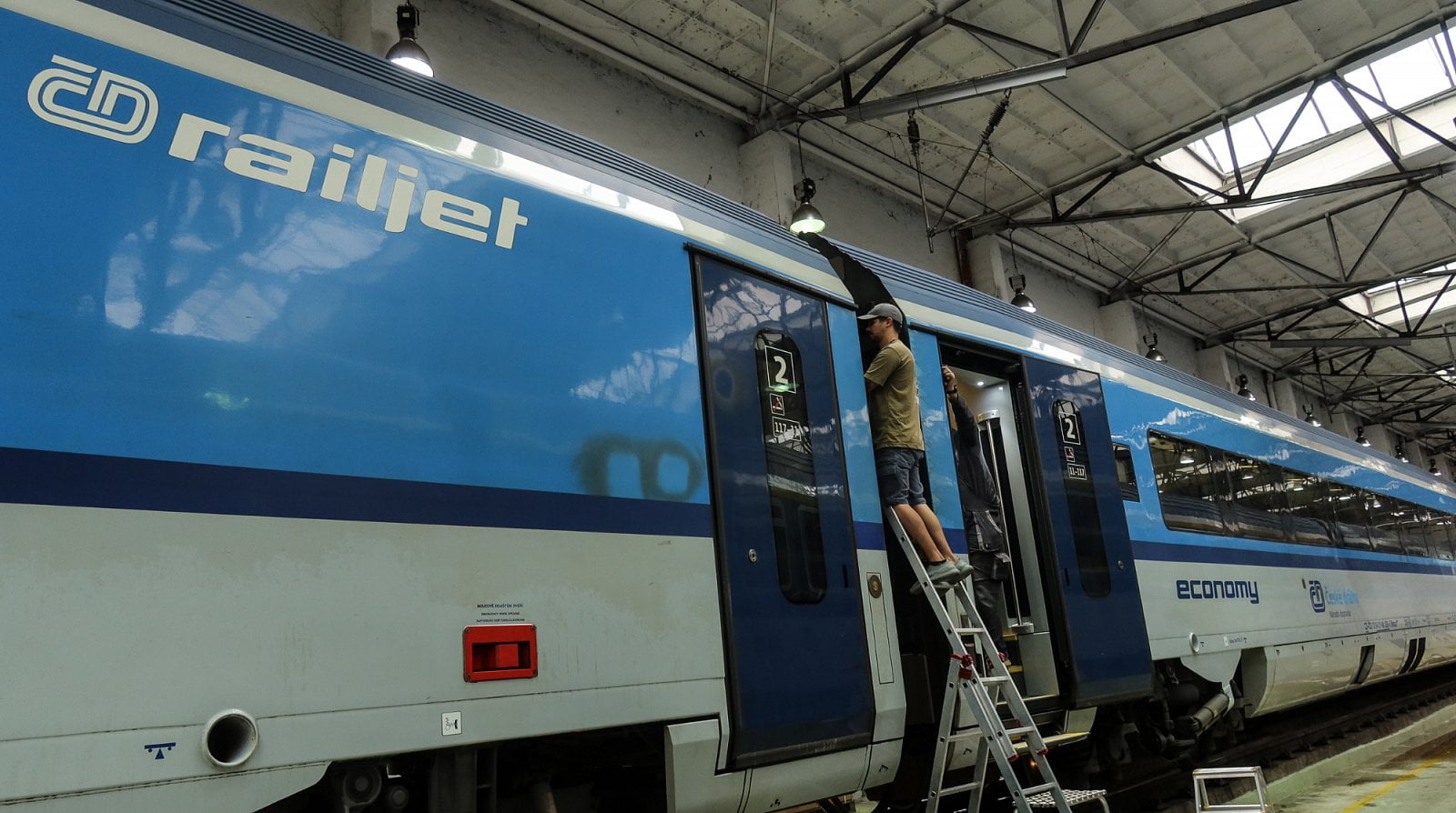 Instalace opakovače mobilního signálu ve vlaku