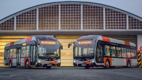 Elektrobusů v českých městech přibývá. A díky nově rozděleným dotacím by se jejich flotila měla rozšiřovat i nadále
