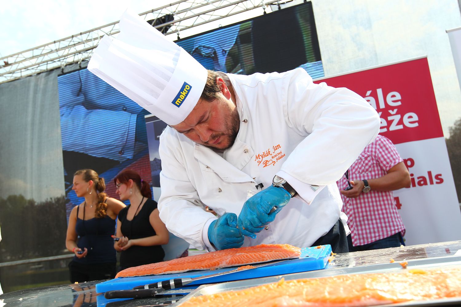 MAKRO Mistrovství ČR ve filetování čerstvého lososa