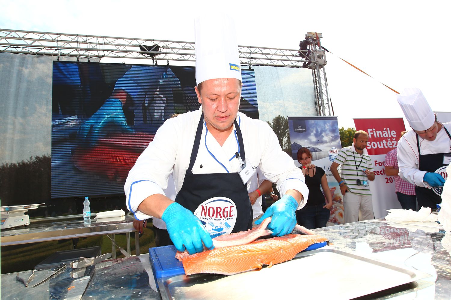 MAKRO Mistrovství ČR ve filetování čerstvého lososa