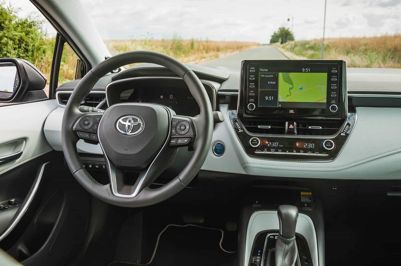 2019-07-toyota-corolla-touring-sports-24-of-29.jpg