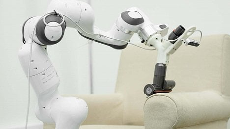 Náhledový obrázek - Od vysavačů po ,robotickou uklízečku‘. Britská společnost Dyson investuje desítky miliard korun do technologického centra