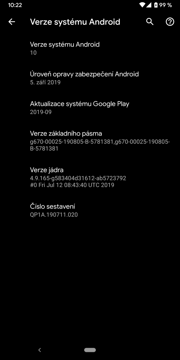 Novinkou je tmavý režim podporovaný i ve všech vestavěných aplikacích.