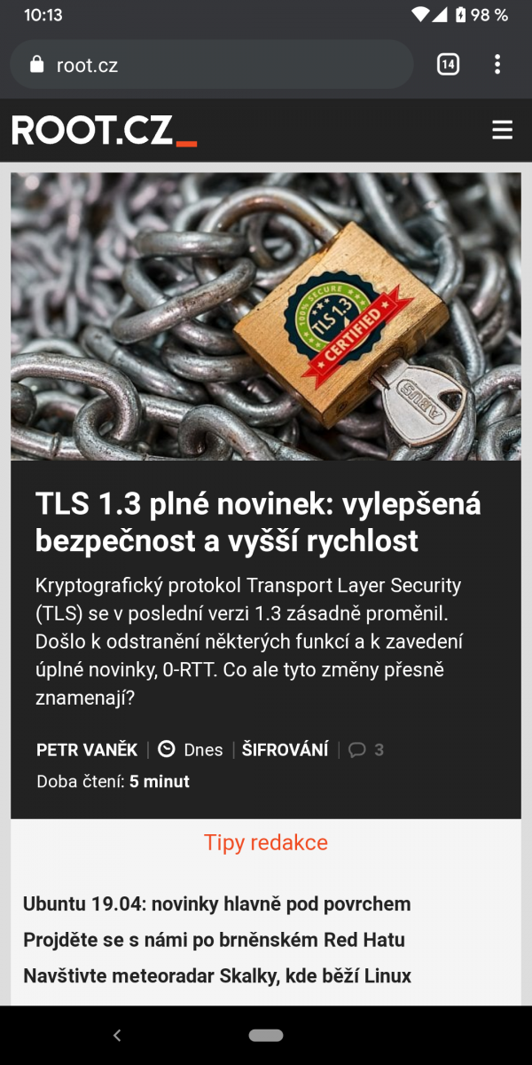 Root.cz v tmavém rozhraní.