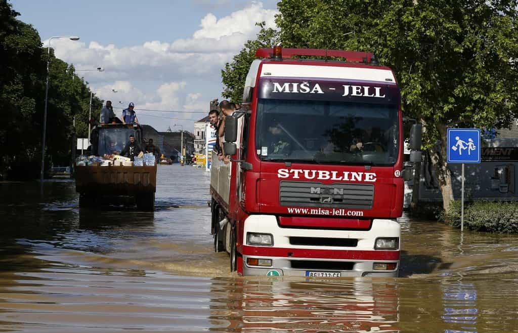 2016-12-bosna-a-srbsko-kvc5afli-povodnc3adm-c5bec3a1dajc3ad-dalc