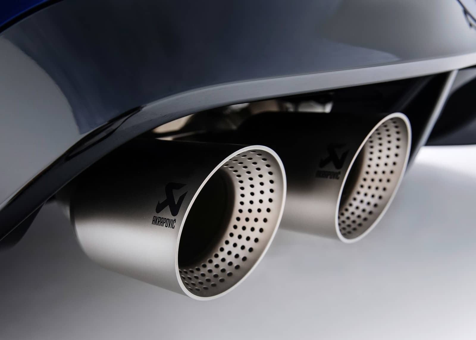 2020-11-Volkswagen-Golf-R-13.jpg