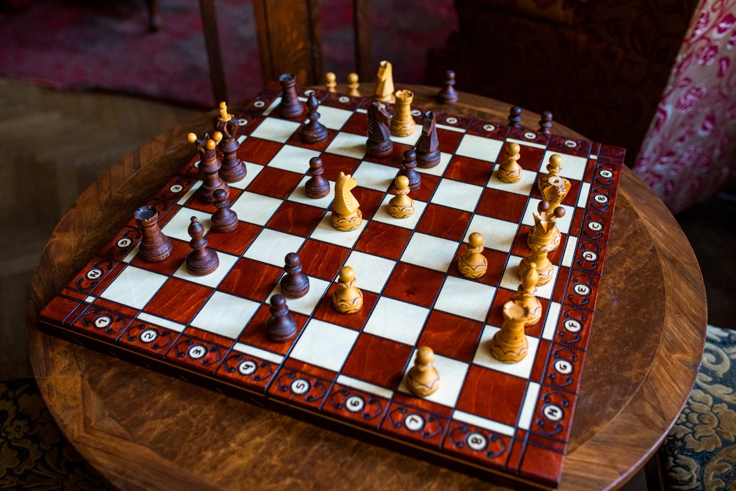 Jako by Alexandr Thurn - Taxis, jeden z posledních vlastníků zámku, zrovna odešel.