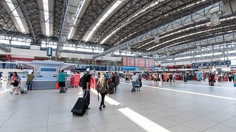 Náhledový obrázek - Pražské letiště bude brzy za hranou kapacity. Loni znovu překonalo rekord v odbavených cestujících