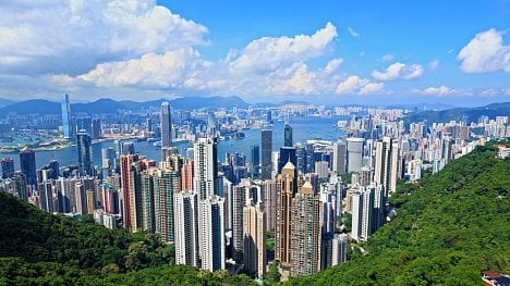 Náhledový obrázek - Nejdražším městem na světě je opět Hongkong. Evropské metropole ,stahuje‘ slábnoucí měna