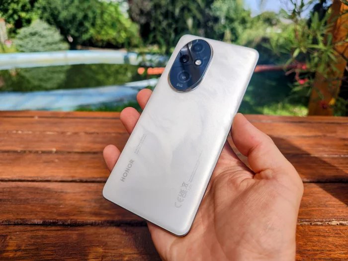 Záda Honoru 200 Pro