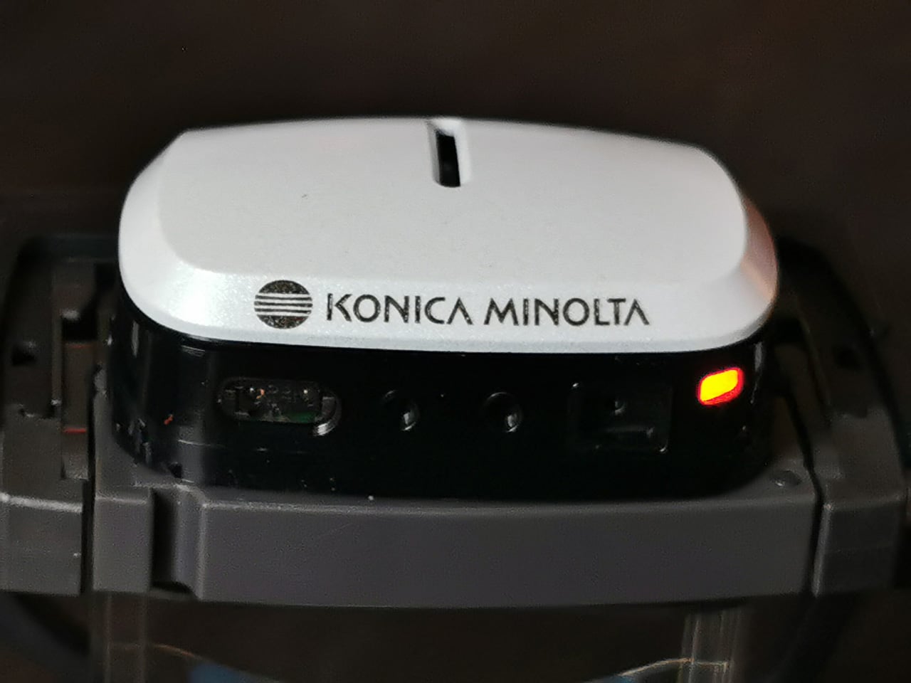 AR brýle Konica Minolta AIRe Lens, které vznikly i v Brně