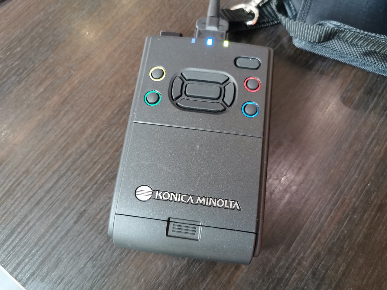 AR brýle Konica Minolta AIRe Lens, které vznikly i v Brně