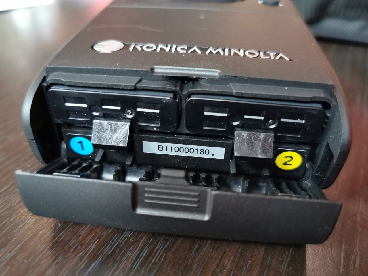 AR brýle Konica Minolta AIRe Lens, které vznikly i v Brně