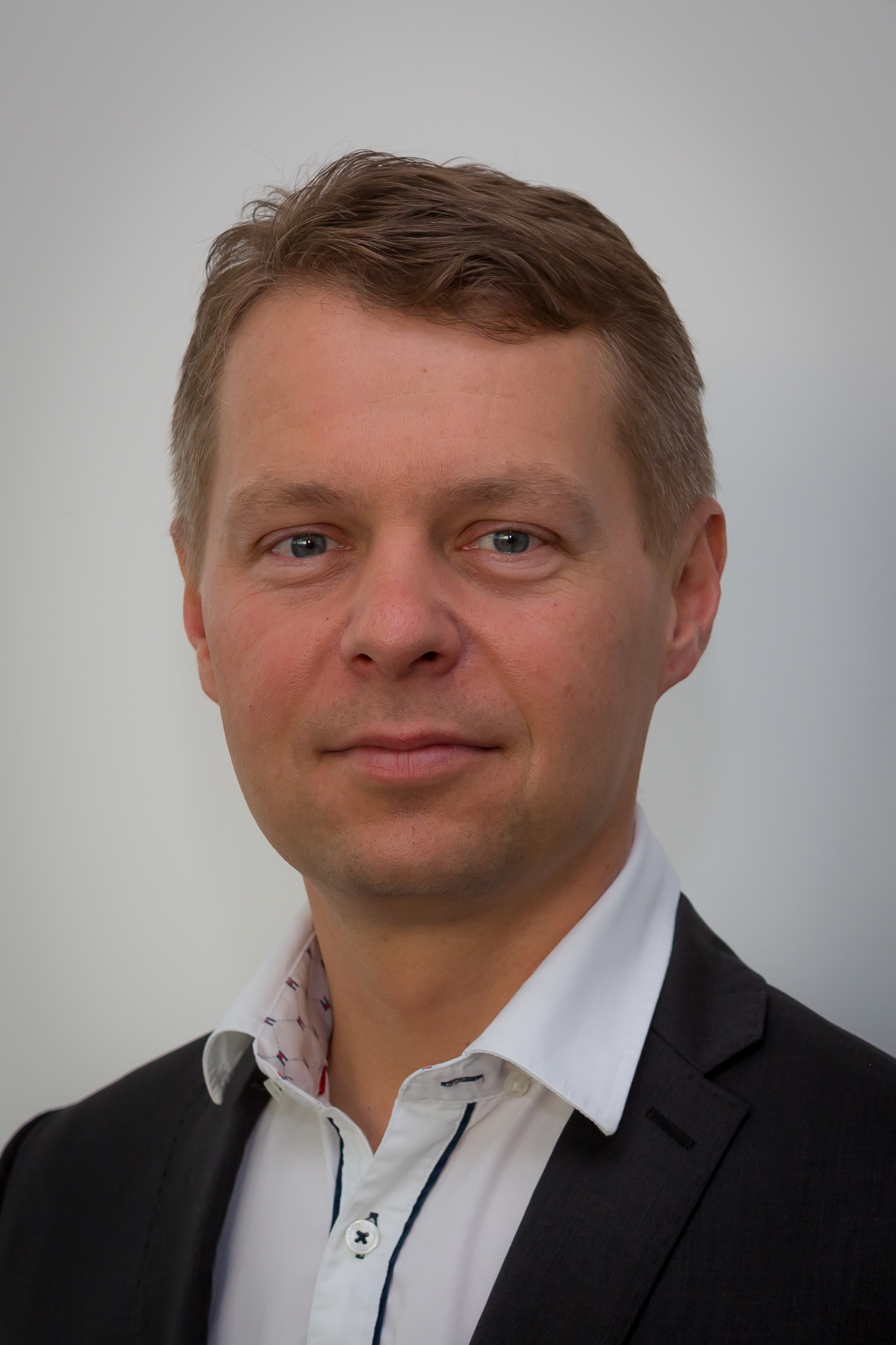 Filip Belant, šéf úvěrů na bydlení v České spořitelně. Zároveň se věnuje péči o bývalé zákazníky Energie ČS. (11/2021)