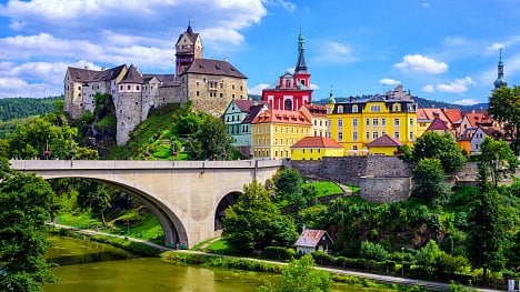 Náhledový obrázek - Na hrady a zámky zdražování navzdory. Češi pomocí volnočasových poukázek platili více než loni, utráceli hlavně za kulturu