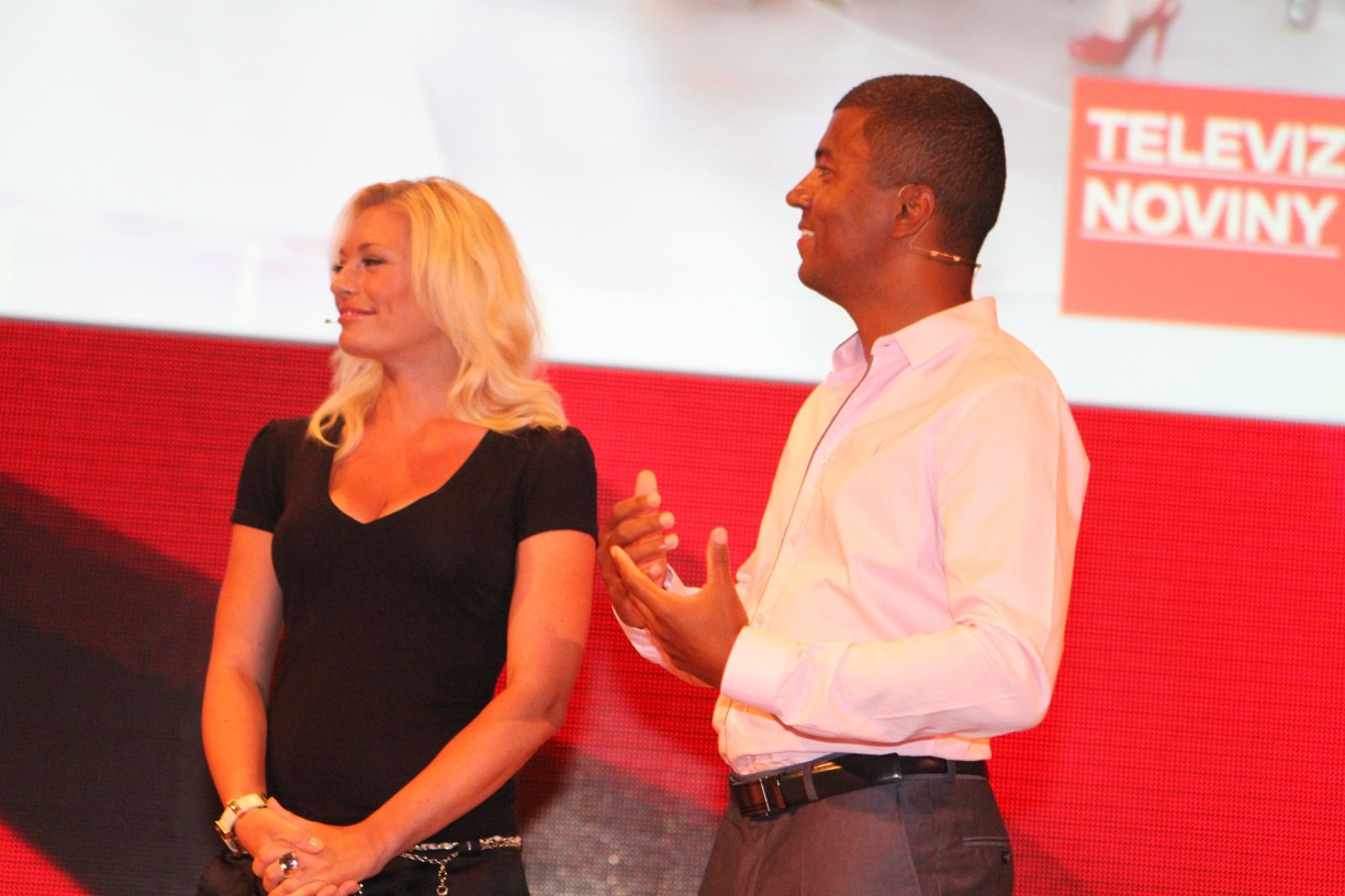 Lucie Borhyová, Rey Koranteng - TK skupiny Nova, podzim 2013