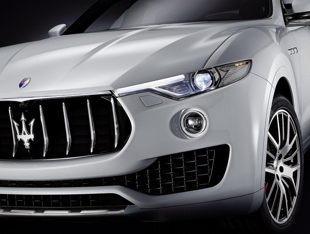 2010-03-maserati-levante-7.jpg