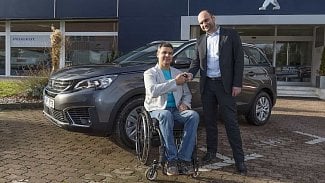 Náhledový obrázek - Peugeot v ČR pomůže organizaci Cesta za snem bourat bariéry a předsudky