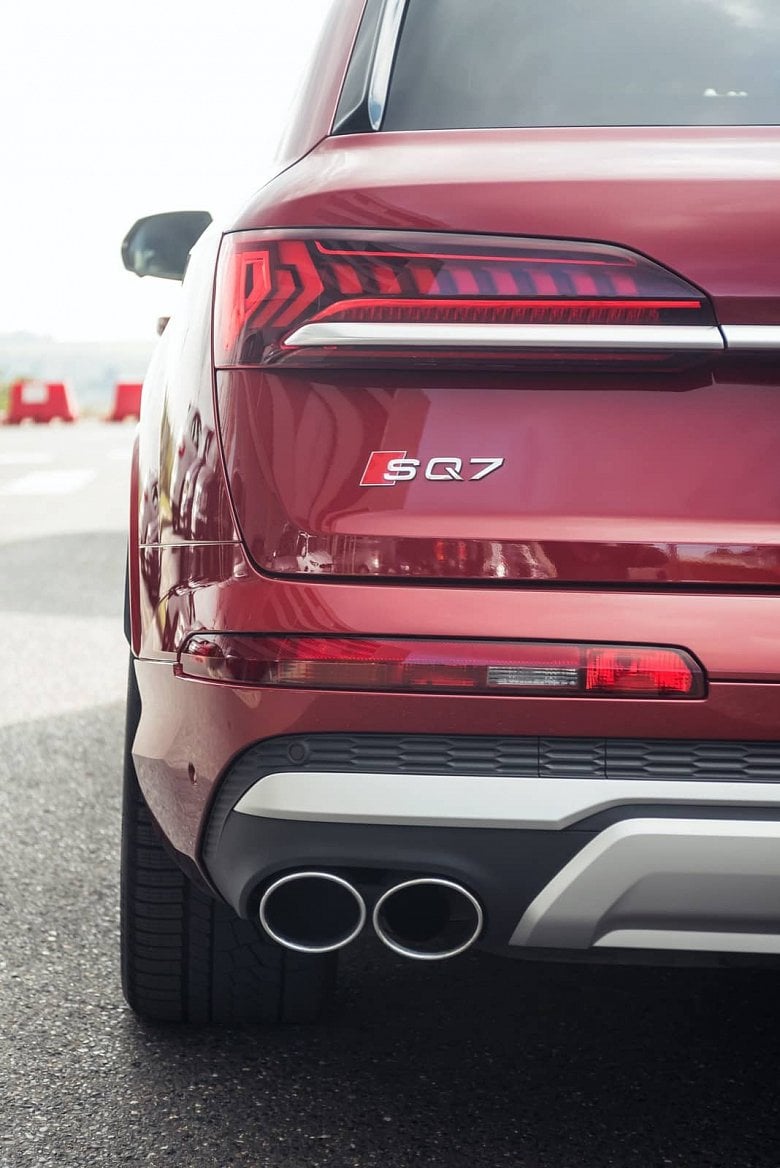 2019-11-Audi-SQ7-TDI-00021.jpg