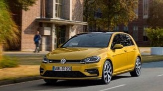 Náhledový obrázek - Volkswagen Golf 8 předčasně odhalen na prvních fotkách. Jak se vám líbí?