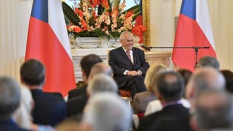 Náhledový obrázek - Zaměřte se na ekonomickou diplomacii, vyzval Zeman velvyslance