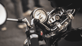 Náhledový obrázek - Kupujete nebo prodáváte motorku? Stáhněte si vzor kupní smlouvy na motocykl a vyhněte se problémům