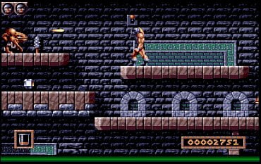 Autor: Michal Tauchman, podle licence: <a href="http://creativecommons.org/licenses/by-sa/4.0/deed.en">CC BY-SA 4.0</a> Gods - Amiga. Zde jsou obě verze vizuálně nerozeznatelné. Amiga je při hraní ale opět o něco plynulejší (je to znát, když se objeví více objektů na obrazovce).