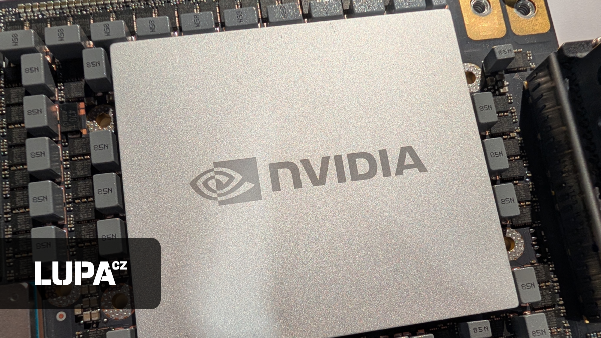 Takto vypadá obnažený superčip od Nvidie. Nic výkonnějšího na umělou inteligenci teď nenajdete