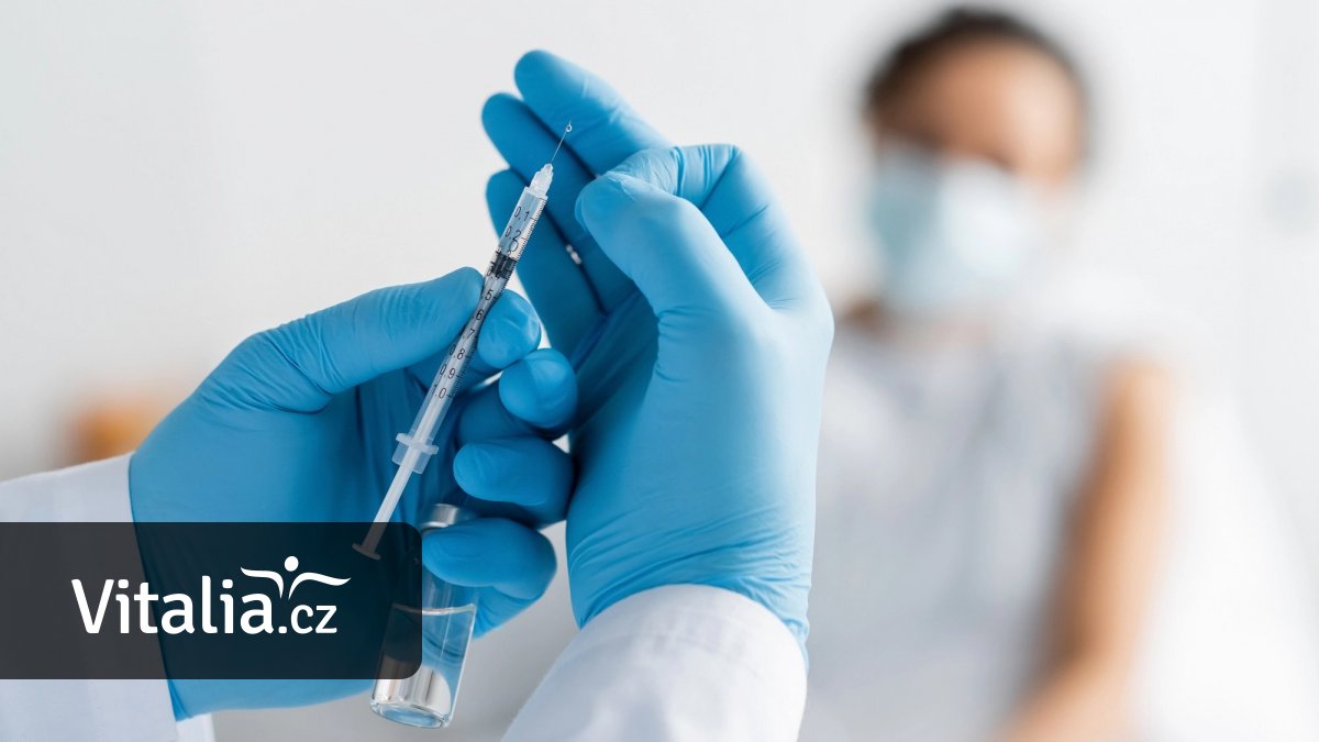 Covidu přibývá, o epidemii ale nejde. Lékaři mají vakcíny proti současné variantě