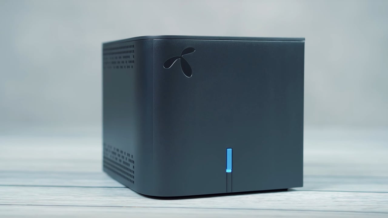 Opakovač H196Q v provedení Telenor/Yettel