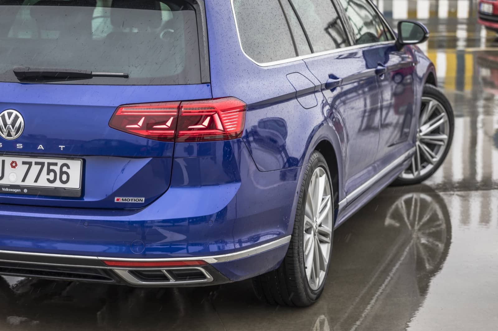 2019-11-Volkswagen-Passat-Variant-00018.jpg