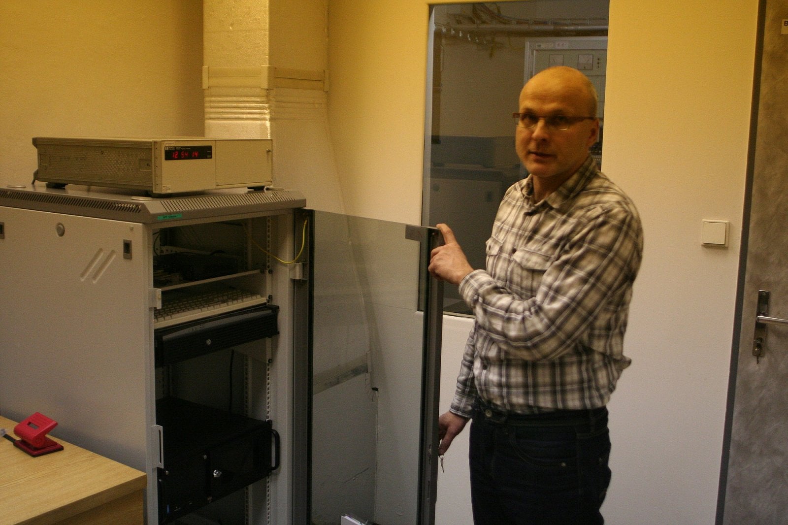 Atomové hodiny CETIN