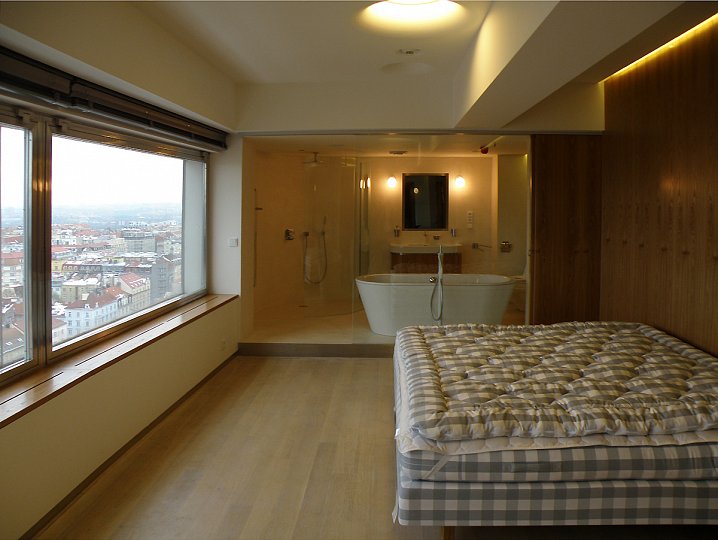 One Room Hotel - Žižkovský vysílač